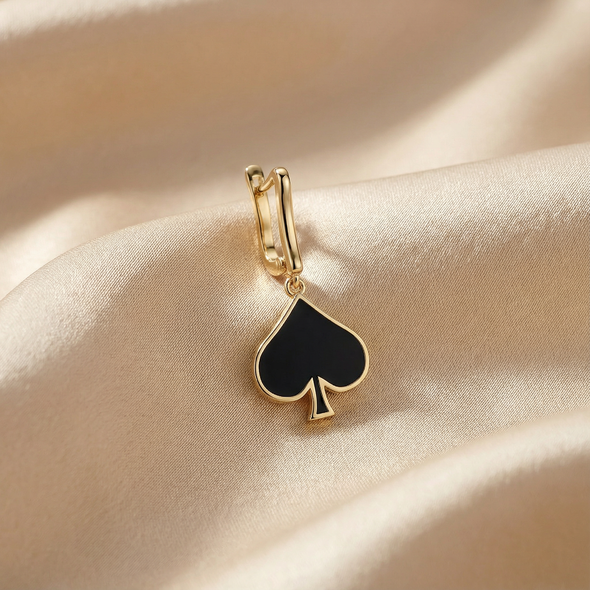 İskambil Kartı Sembollü Küpe